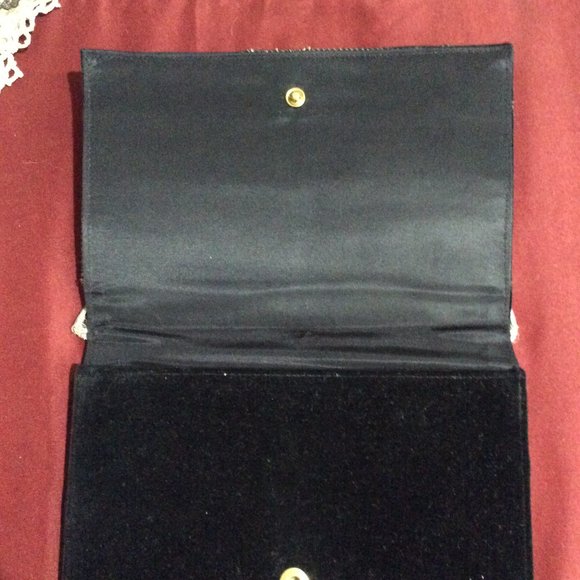 Vintage Black Embroidered Clutch - Picture 3 of 6